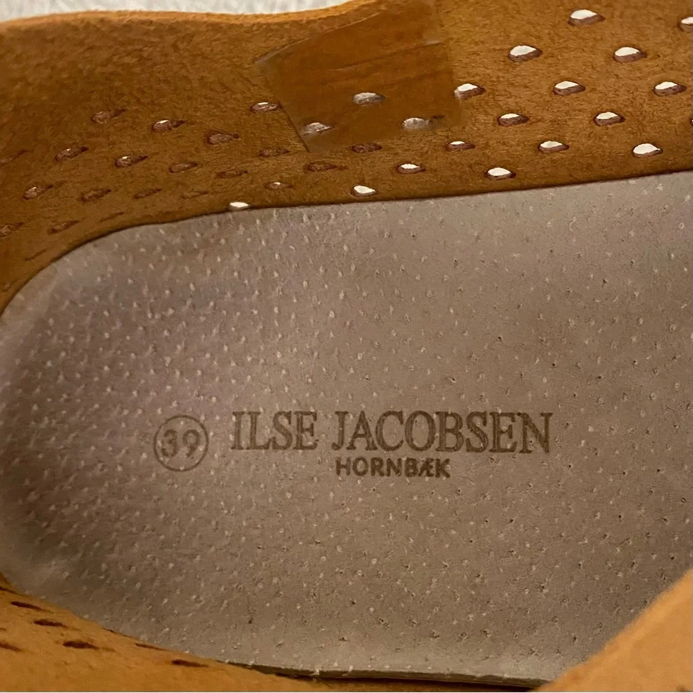 Ilse Jacobson Hornbak Tulip 139 Perforated Slip On Sneaker EU Size 39 (US 8.5-9)
